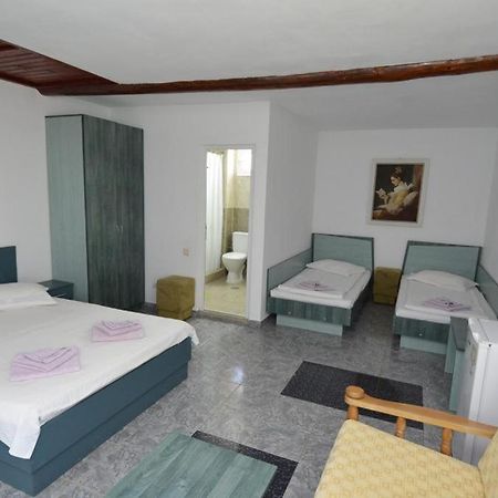 Hotel Vila Rara Costinesti Esterno foto
