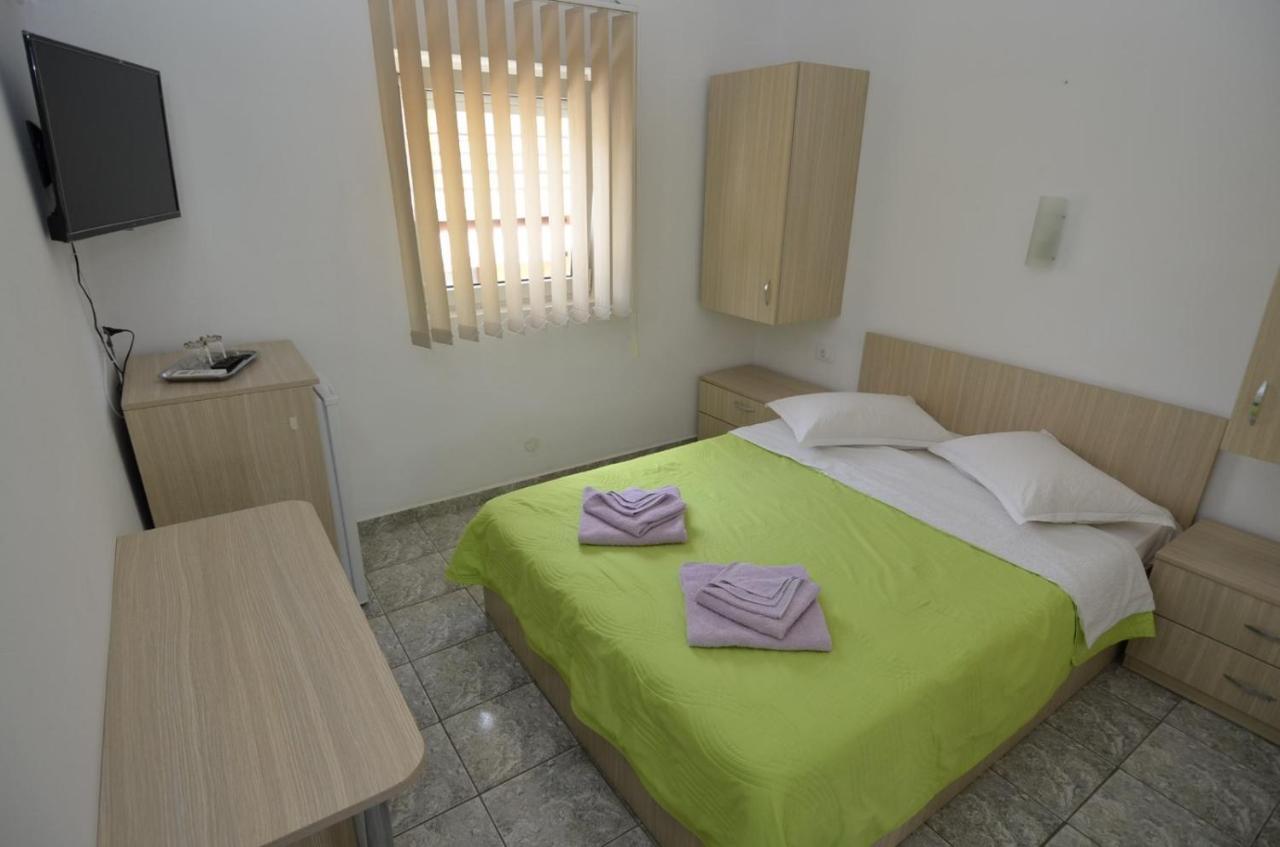 Hotel Vila Rara Costinesti Esterno foto